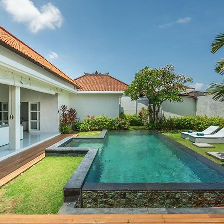 Modern 3 Bedrooms Villa Beach Walking Distance Seminyak Exterior foto